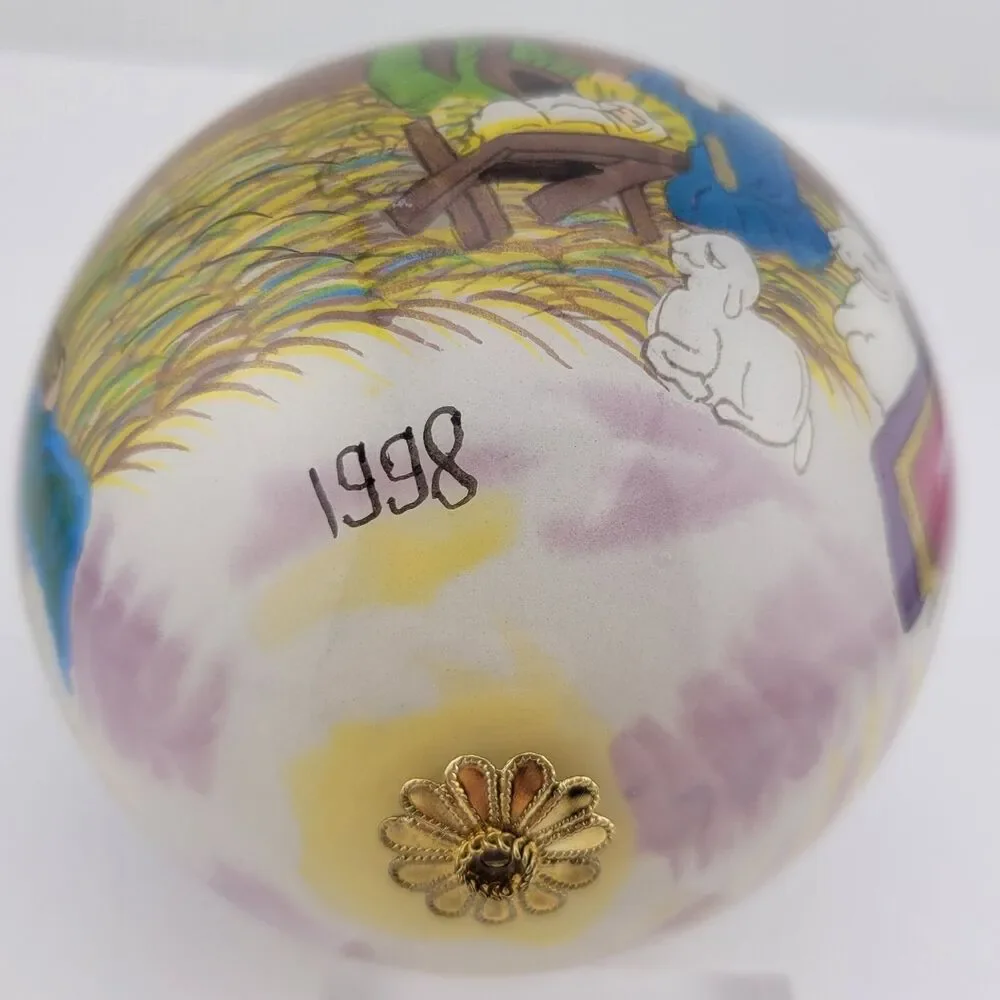 1998 Reverse Hand Painted Jesus Manger Joseph Mary Nativity Christmas Ornament